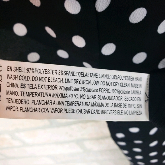 FOREVER 21 Polka Dot Short Sleeve Romper Size M - Picture 8 of 9